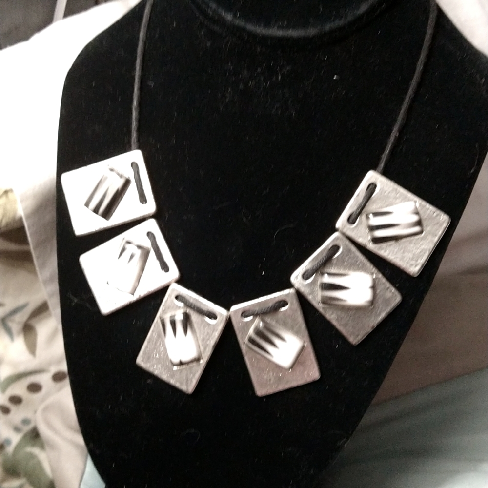 Neclace